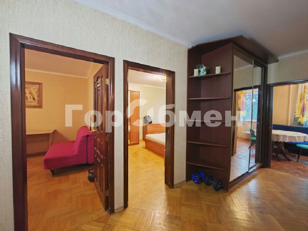 m. Kuzminki: Apartment, 2-rooms