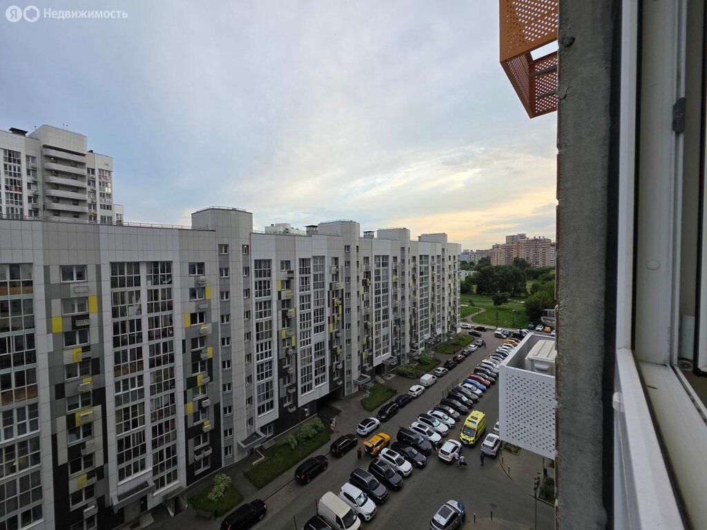 m. Lukhmanovskaya: Apartment, 1-rooms