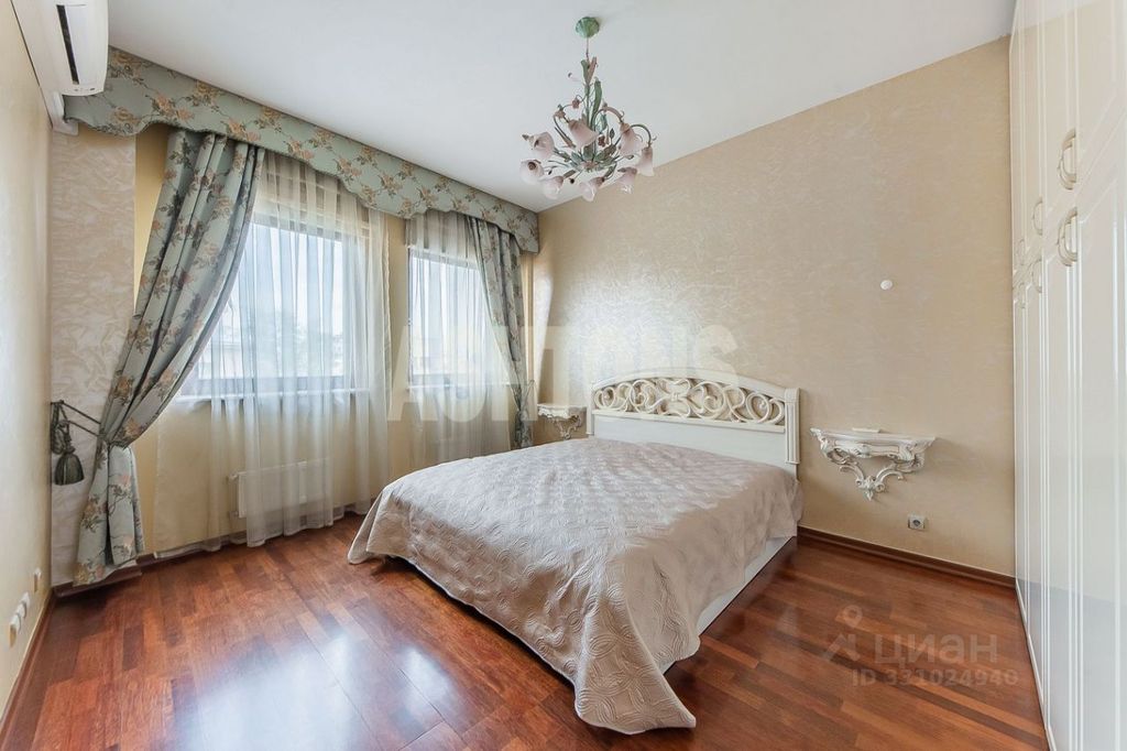 m. Tretyakovskaya: Apartment, 3-rooms