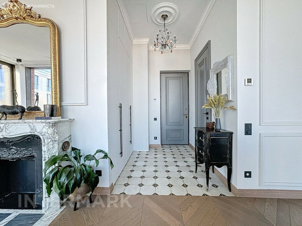 m. Mendeleevskaya: Apartment, 4-rooms