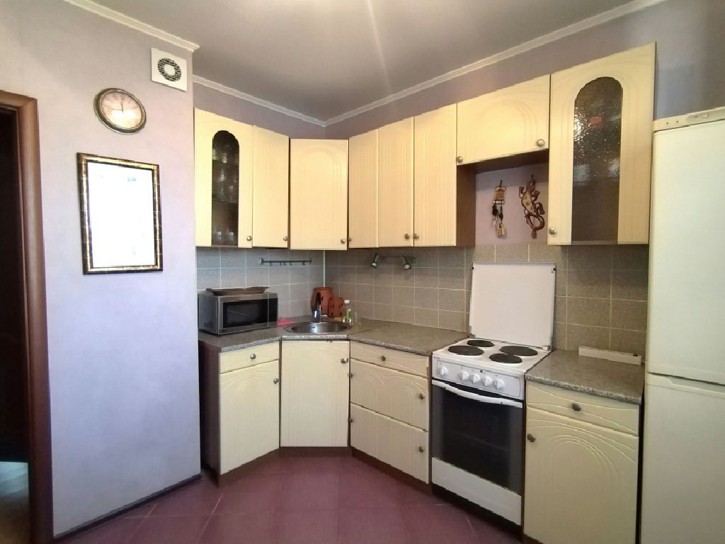 m. Novoperedelkino: Apartment, 2-rooms