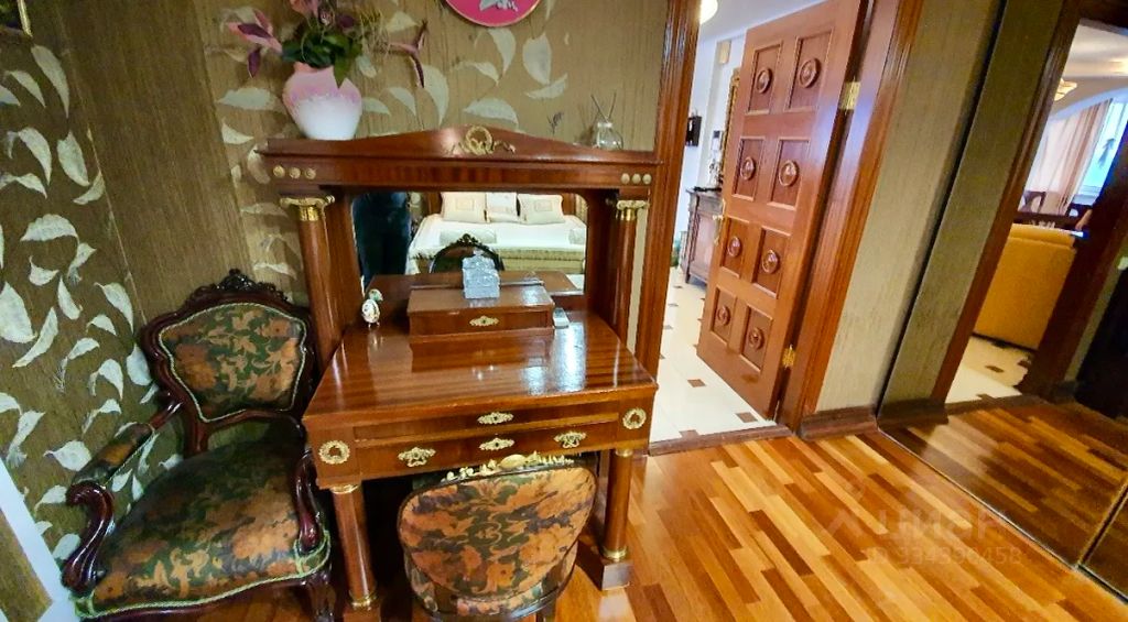 m. Barrikadnaya: Apartment, 2-rooms