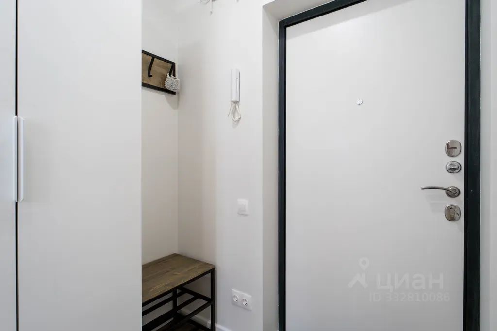 m. Krasnogorskaya: Apartment, studio