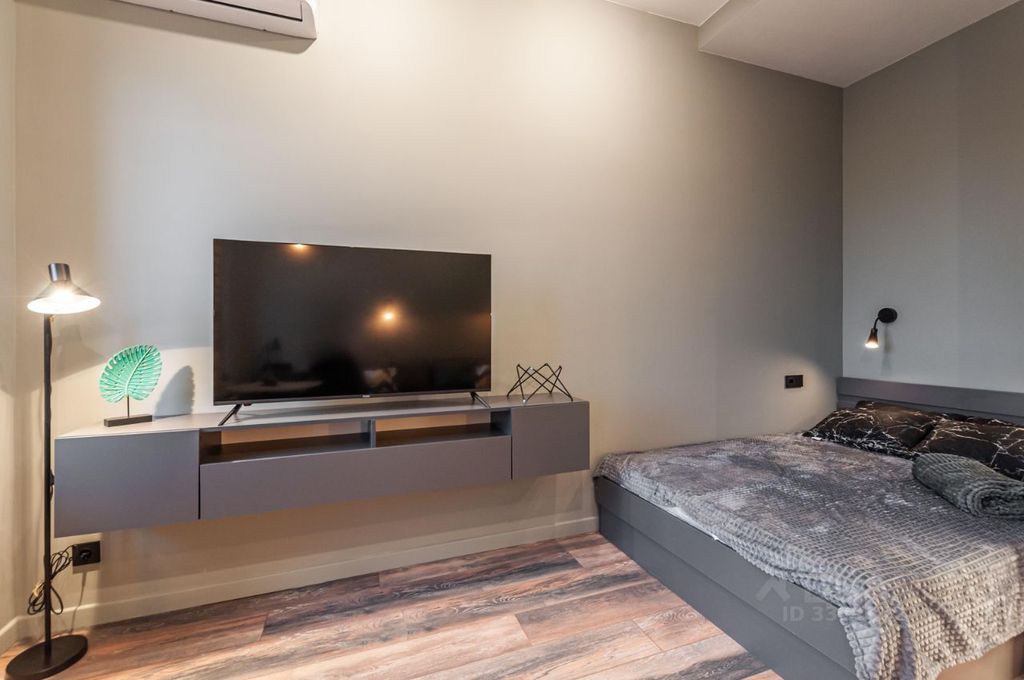 m. Shelepikha: Apartment, studio