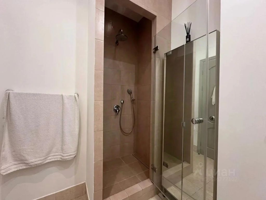 m. Novokuznetskaya: Apartment, 3-rooms