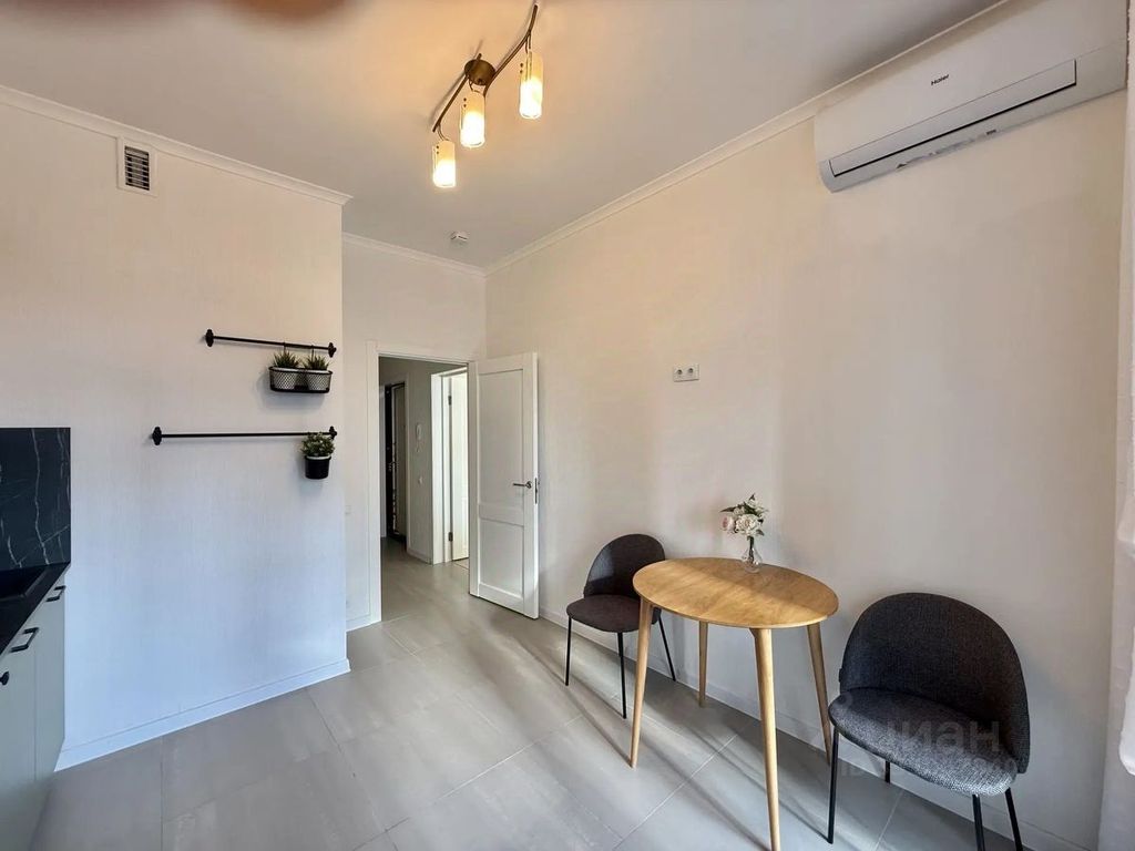 m. Oktyabrskoe pole: Apartment, 1-rooms