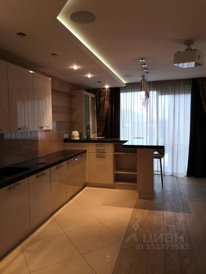 m. Slavyansky bulvar: Apartment, 3-rooms