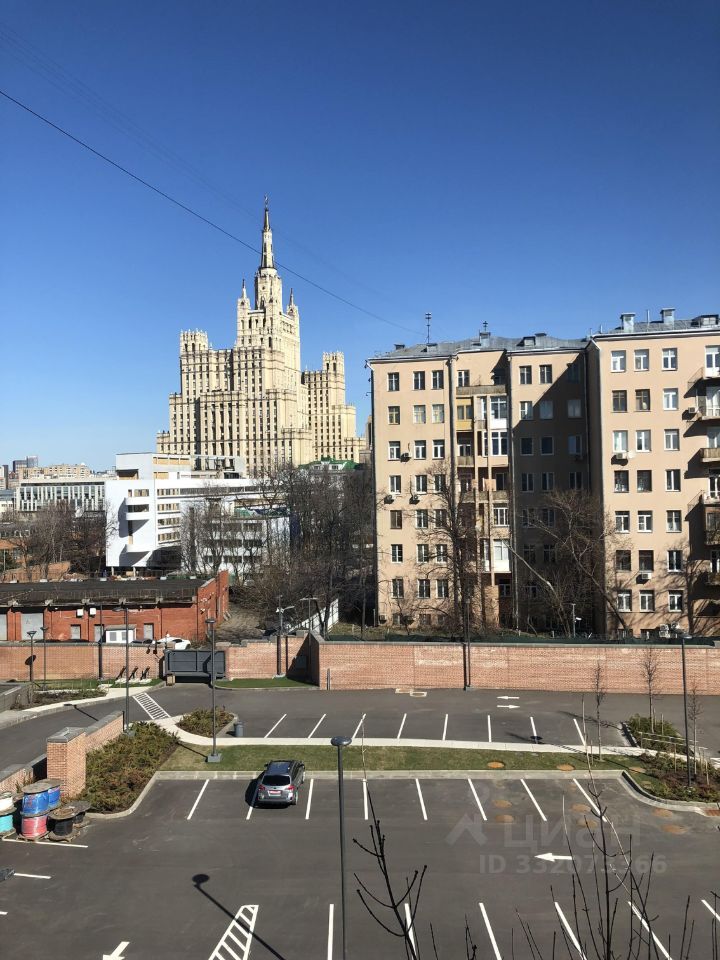 m. Barrikadnaya: Apartment, 2-rooms