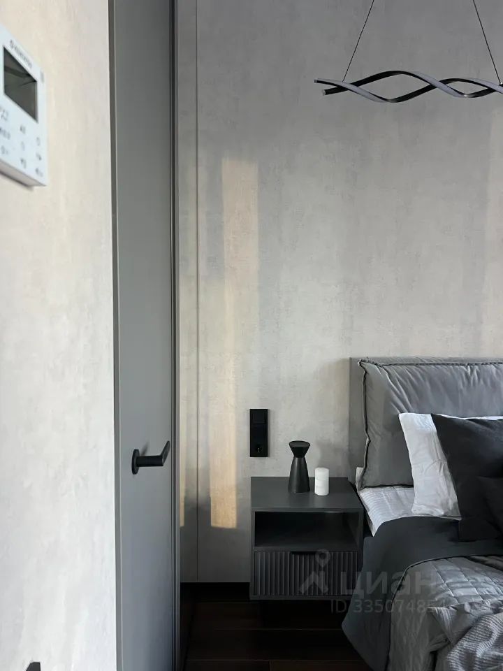 m. ZIL: Apartment, 2-rooms