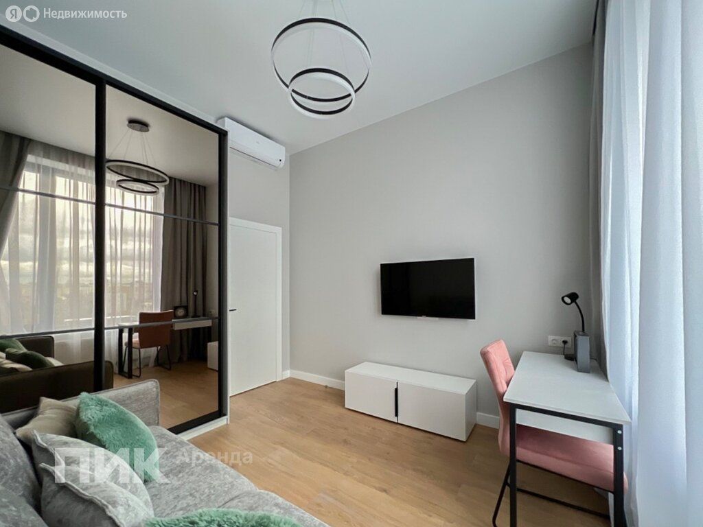 m. Verkhnie Kotly: Apartment, 2-rooms