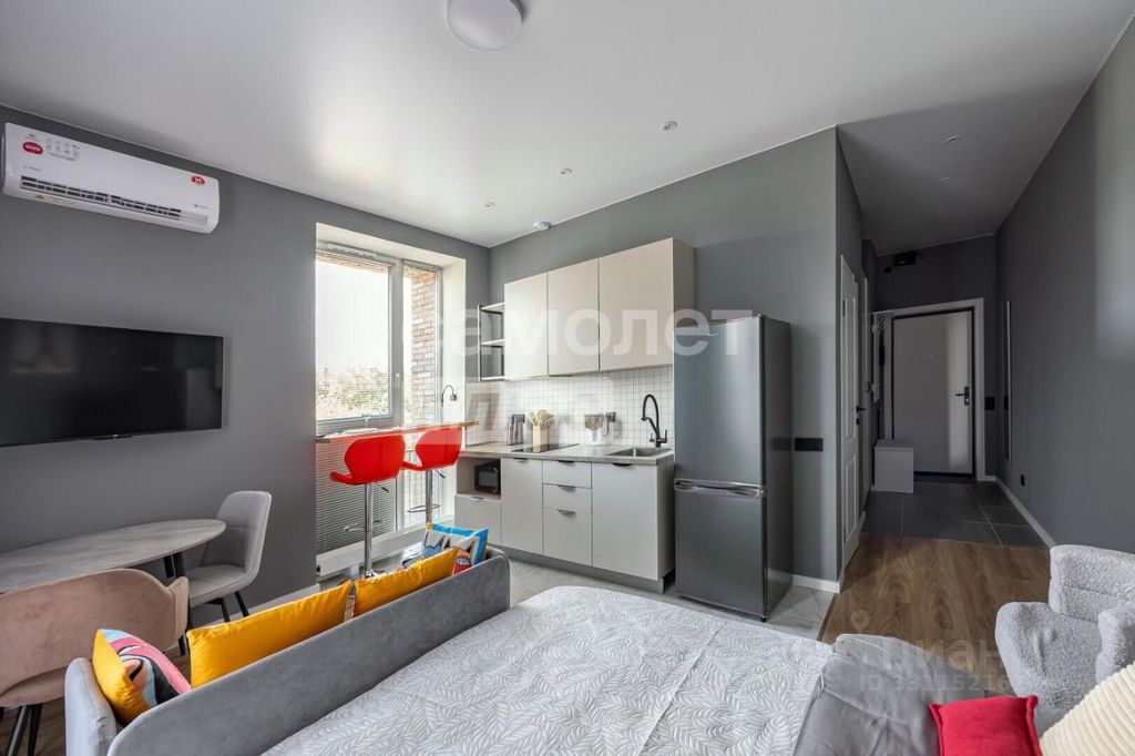 m. Kalitniki: Apartment, studio