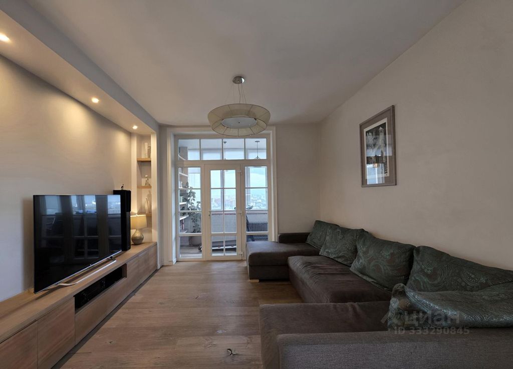 m. Bulvar Rokossovskogo: Apartment, 3-rooms