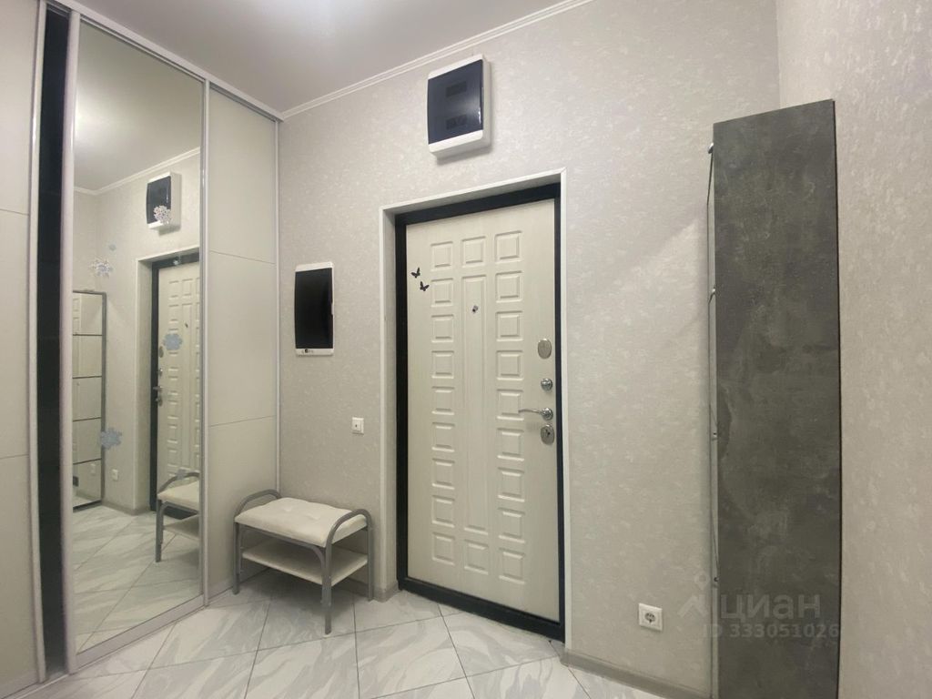 m. Lukhmanovskaya: Apartment, 1-rooms