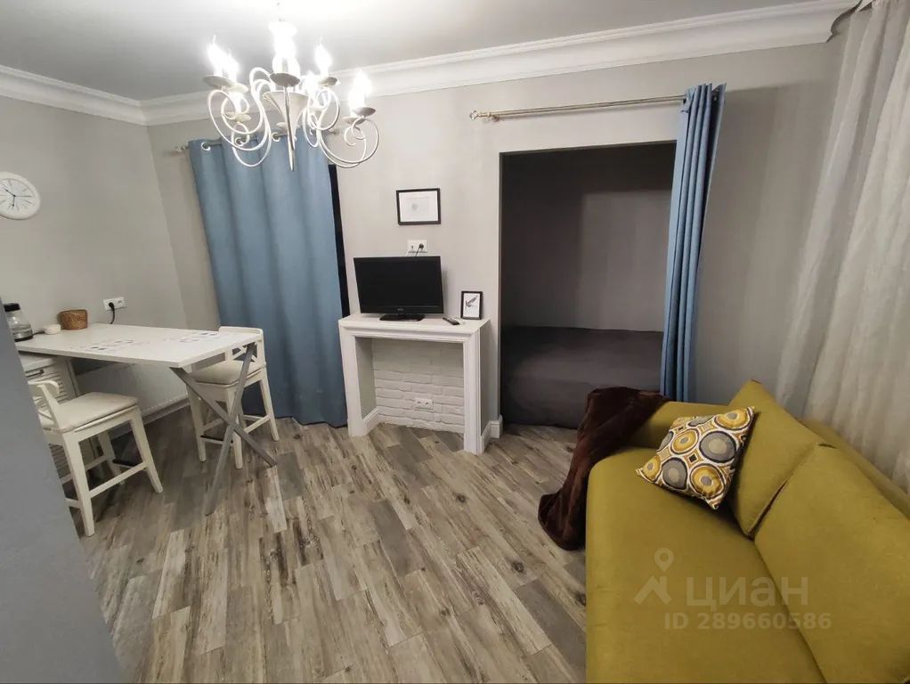 m. Pyatnitskoe shosse: Apartment, studio
