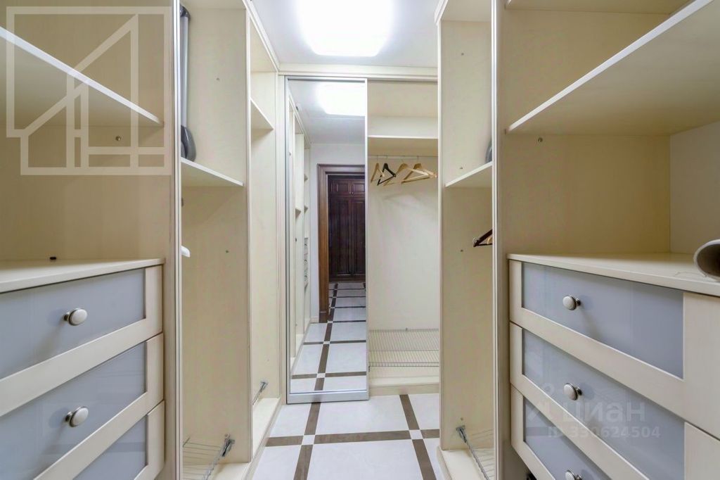 m. Smolenskaya: Apartment, 4-rooms