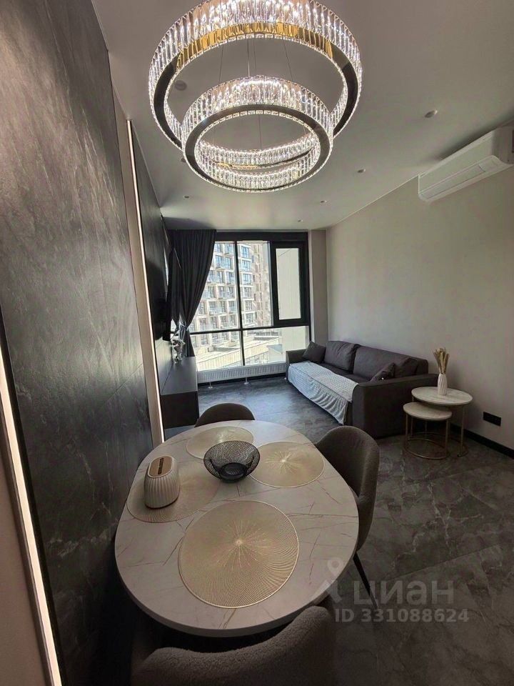 m. ZIL: Apartment, 2-rooms