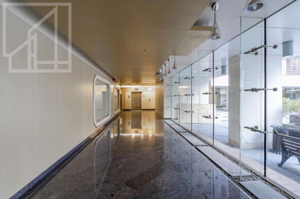 m. Kropotkinskaya: Apartment, 4-rooms