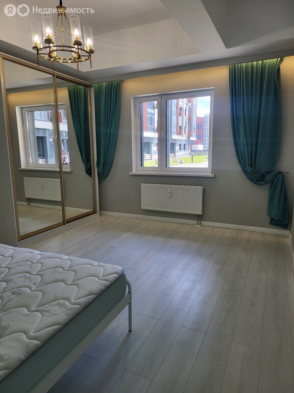 m. ZIL: Apartment, 1-rooms