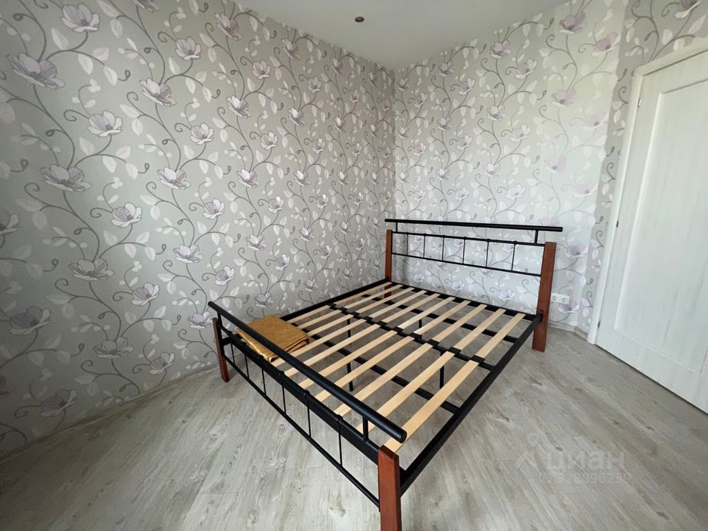 m. Krasnogorskaya: Apartment, 3-rooms