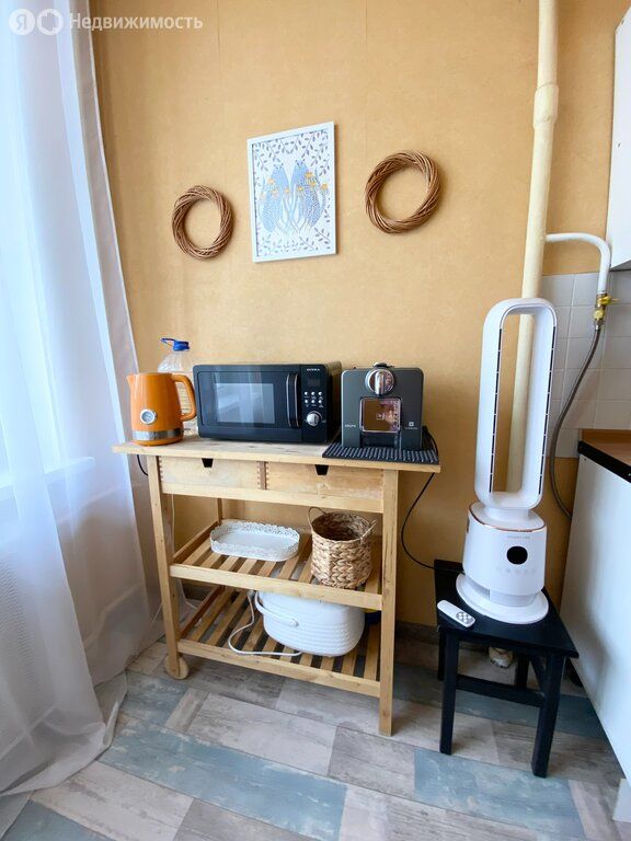 m. Kropotkinskaya: Apartment, 2-rooms