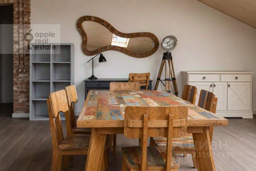 m. Verkhnie Kotly: Apartment, 3-rooms