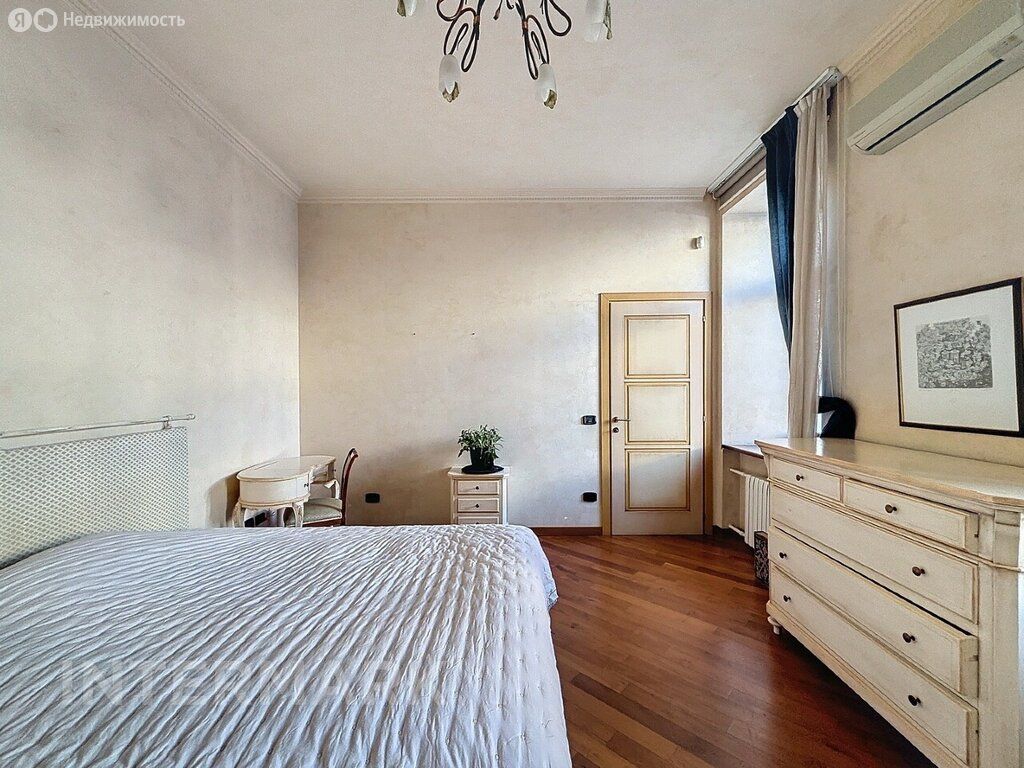 m. Tsvetnoy bulvar: Apartment, 3-rooms
