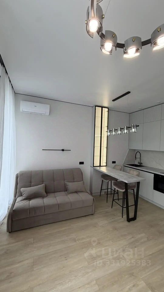 m. Kalitniki: Apartment, studio