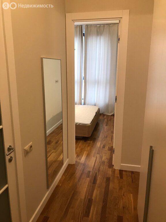 m. ZIL: Apartment, 1-rooms