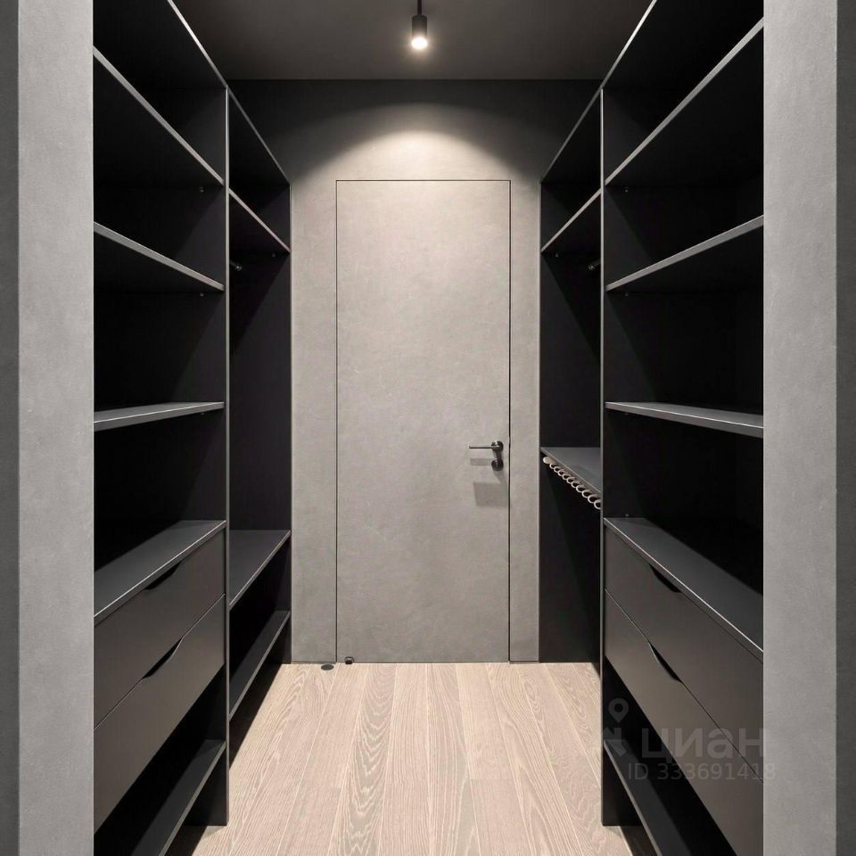 m. ZIL: Apartment, 2-rooms
