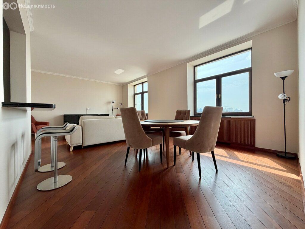 m. Smolenskaya: Apartment, 3-rooms