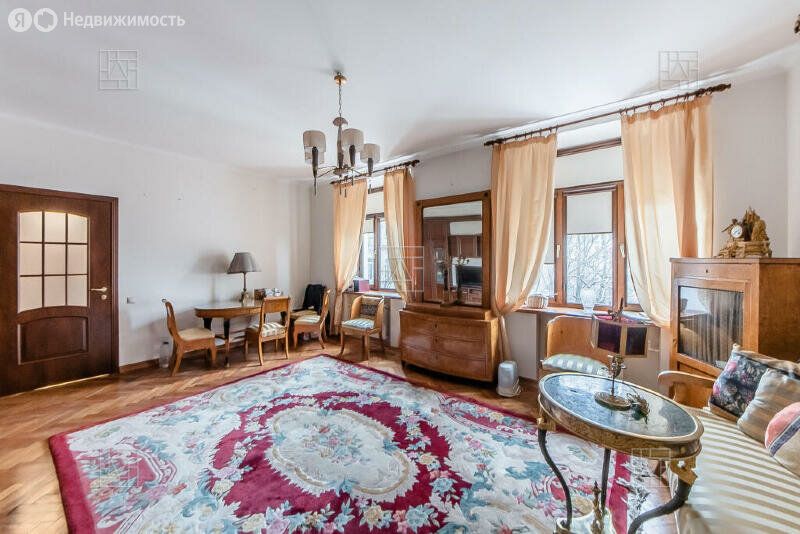 m. Barrikadnaya: Apartment, 2-rooms