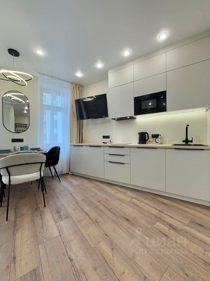 m. Narodnoe Opolchenie: Apartment, studio