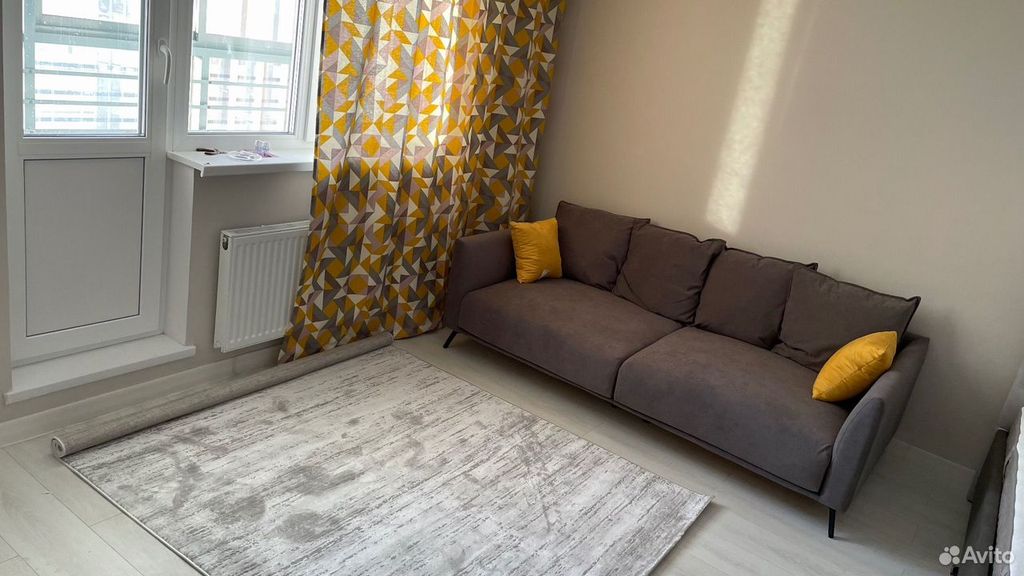m. ZIL: Apartment, 1-rooms