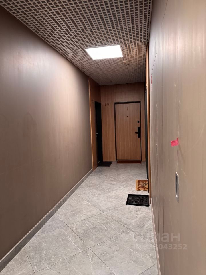 m. Rabochy Poselok: Apartment, studio