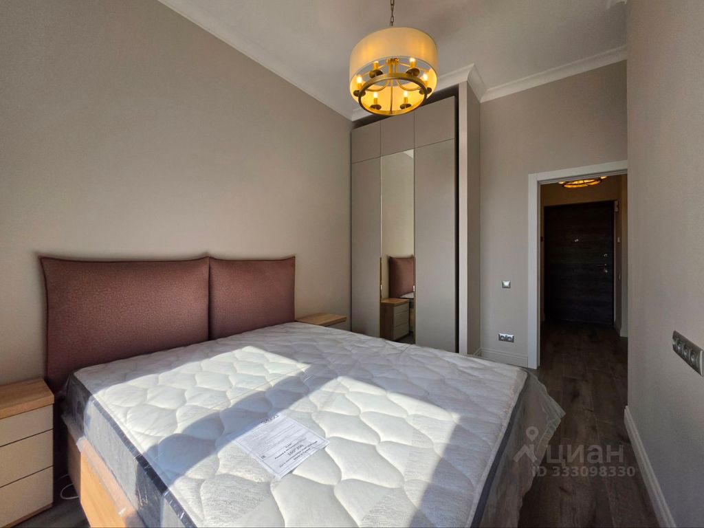 m. ZIL: Apartment, 1-rooms