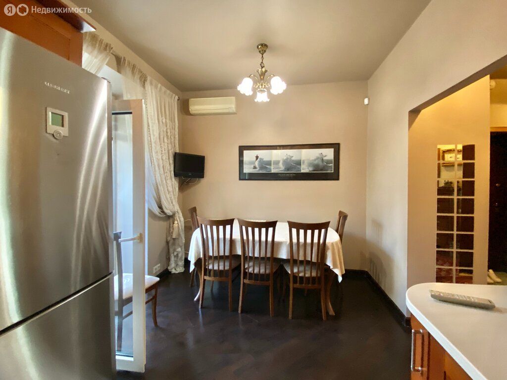 m. Krasnopresnenskaya: Apartment, 2-rooms