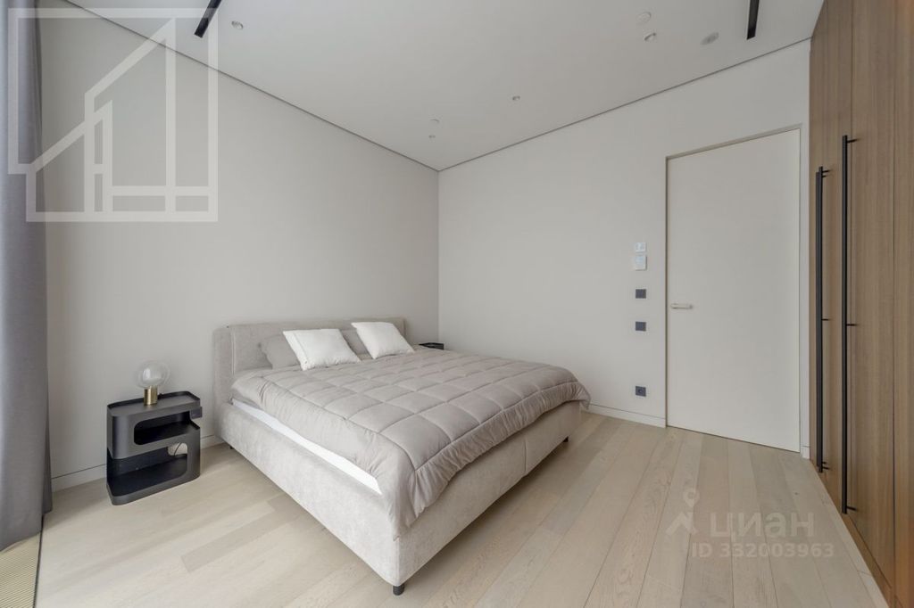 m. Delovoy tsentr (Vystavochnaya): Apartment, 5-rooms