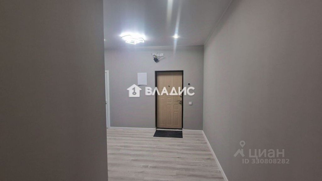 m. Solnechnaya: Apartment, 3-rooms