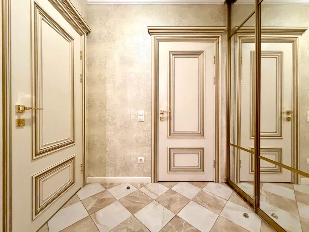 m. Myakinino: Apartment, 3-rooms