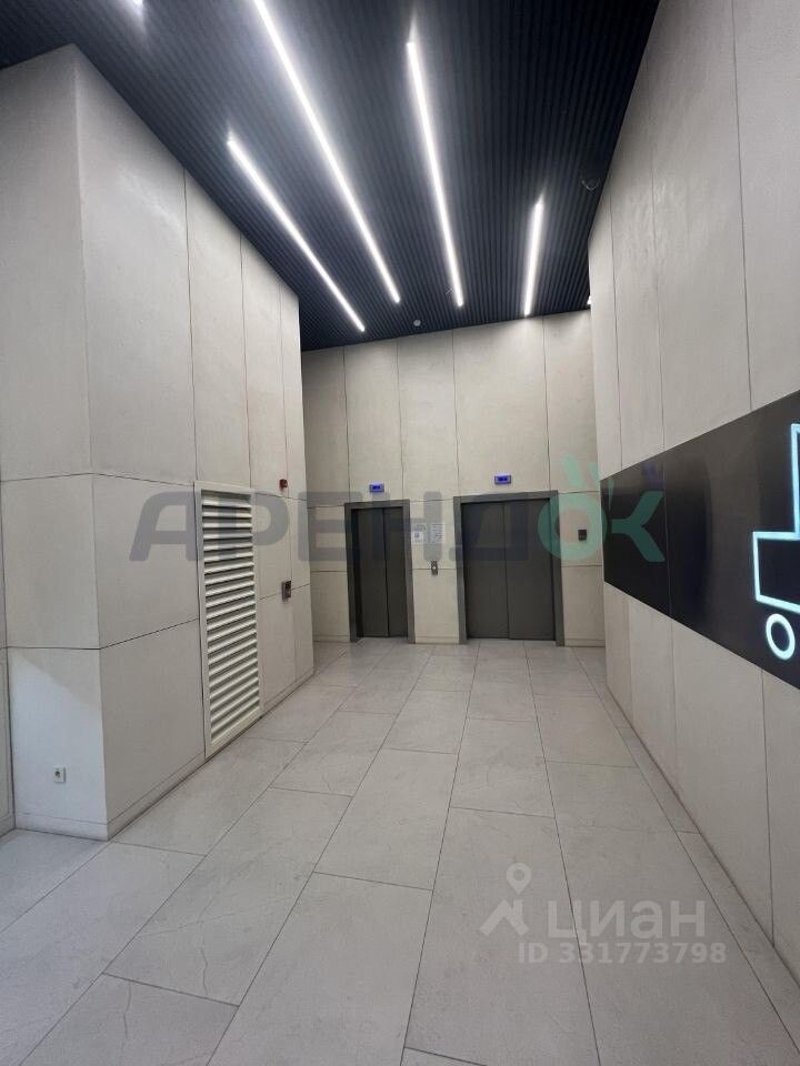 m. ZIL: Apartment, 2-rooms