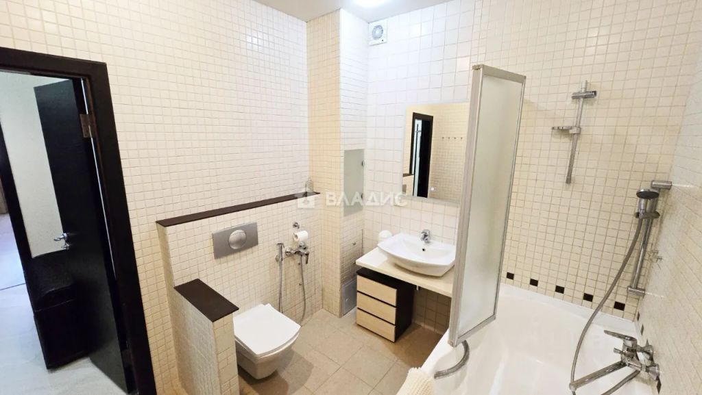 m. Ilyinskaya: Apartment, 3-rooms