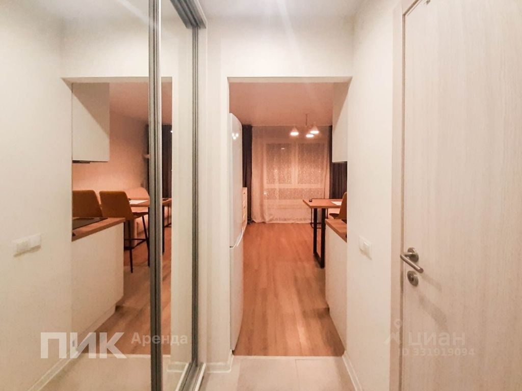 m. Opalikha: Apartment, studio