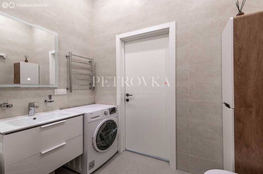 m. Verkhnie Kotly: Apartment, 2-rooms