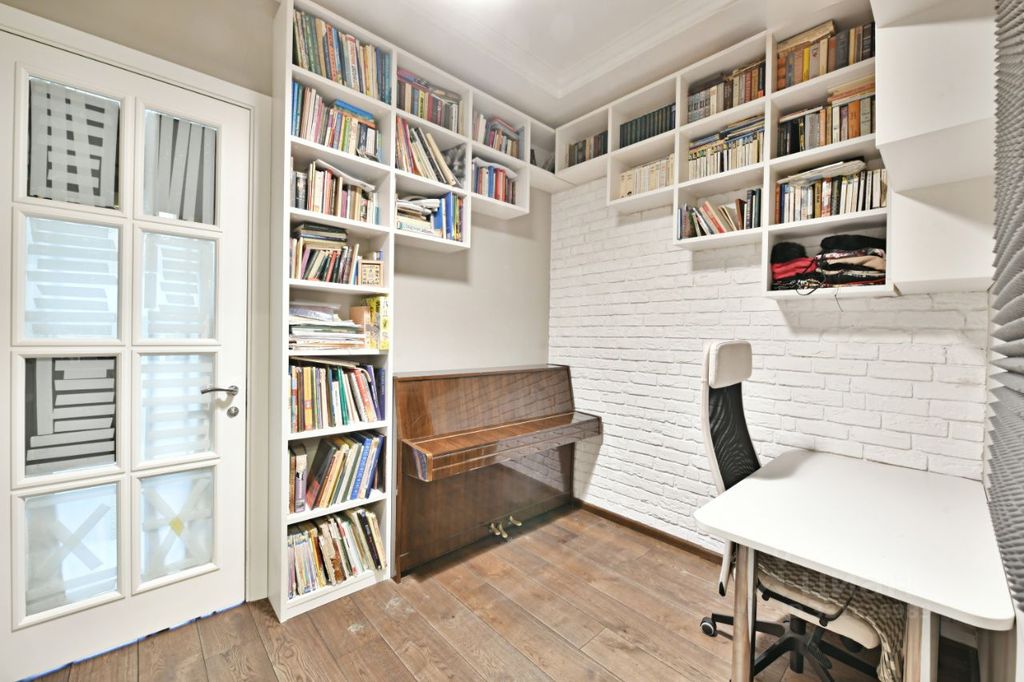 m. Smolenskaya: Apartment, 3-rooms