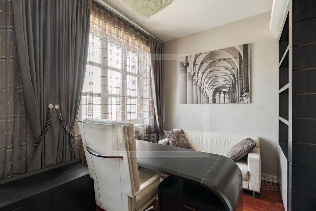 m. Dobryninskaya: Apartment, 4-rooms