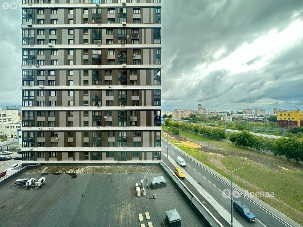 m. ZIL: Apartment, 1-rooms