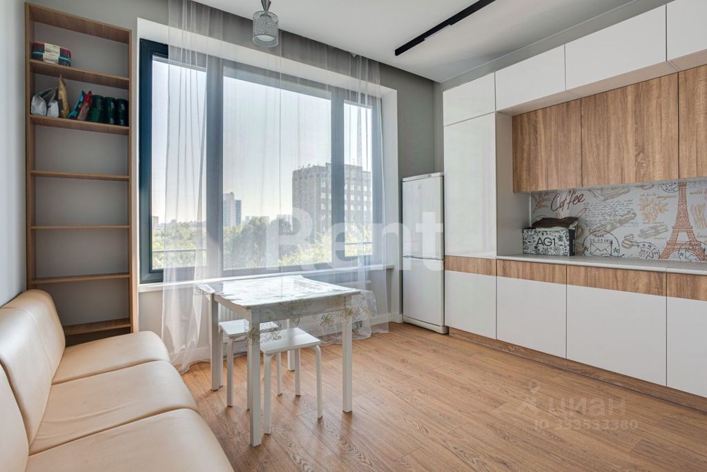 m. Verkhnie Kotly: Apartment, 2-rooms