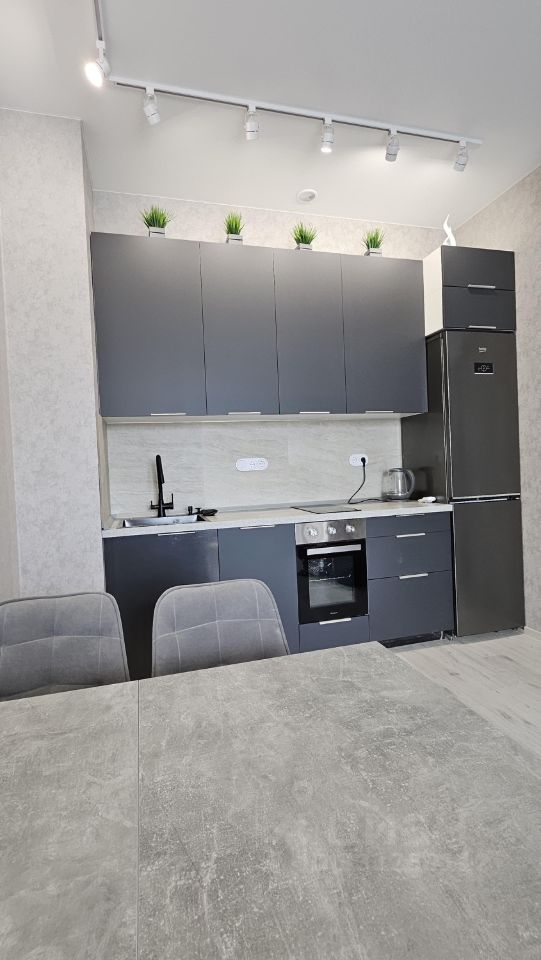 m. ZIL: Apartment, studio