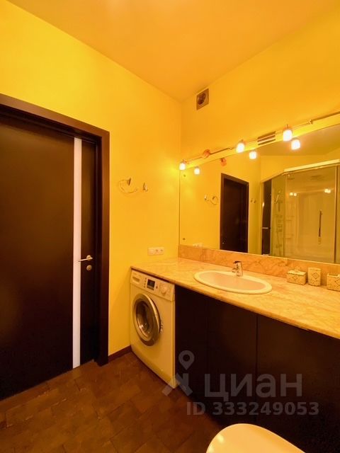 m. Yugo-Zapadnaya: Apartment, 2-rooms