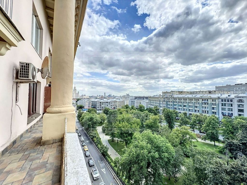 m. Kitay-gorod: Apartment, 3-rooms